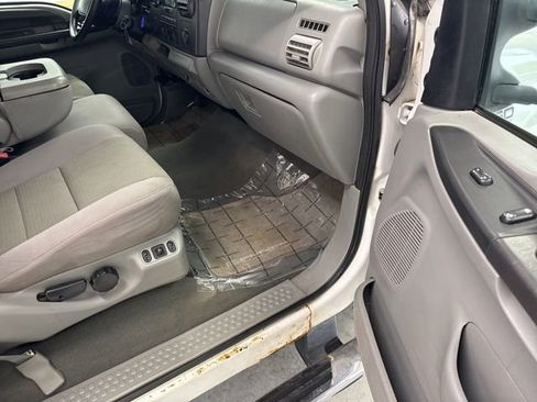 Used 2005 Ford F250 XLT AWD/4WD image 25