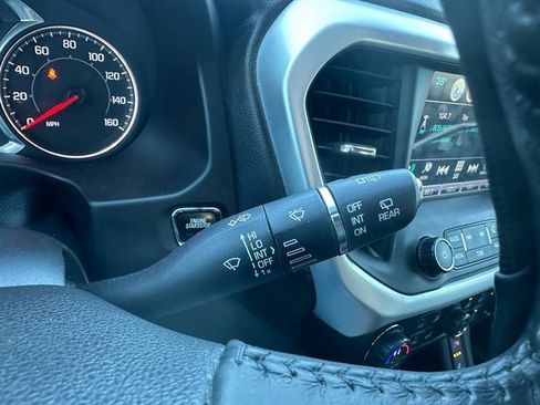 Used 2017 GMC Acadia SLT image 35