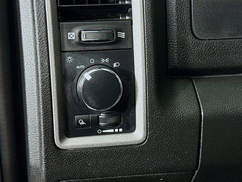 Used 2021 RAM 1500 Tradesman w/ Chrome Appearance Group AWD/4WD image 10