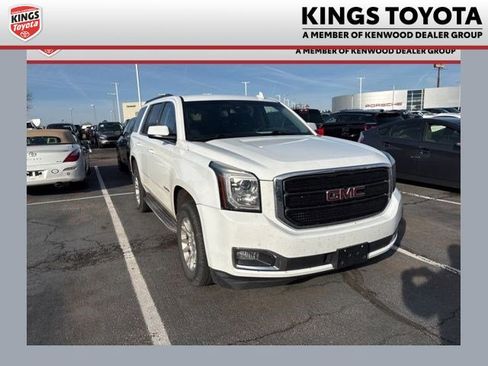 Used 2017 GMC Yukon SLT image 1