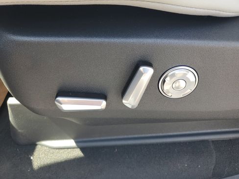 New 2026 Lincoln Navigator Black Label AWD/4WD image 13