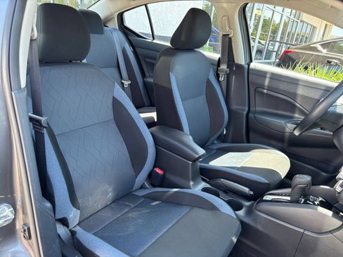 Used 2025 Nissan Versa SV FWD image 29