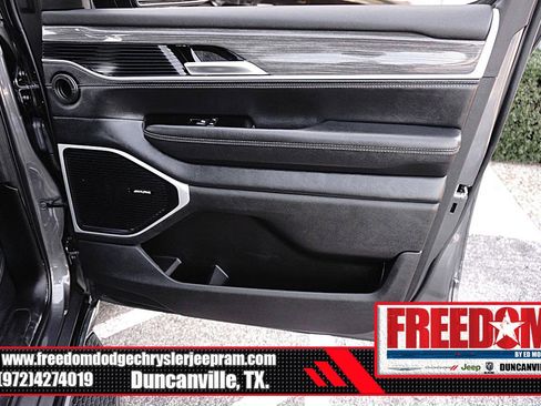 Used 2022 Jeep Wagoneer Series II RWD image 41