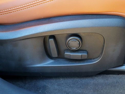 Used 2023 Jaguar F-PACE R-Dynamic S image 39