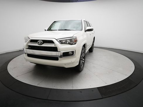 Used 2018 Toyota 4Runner Limited image 35