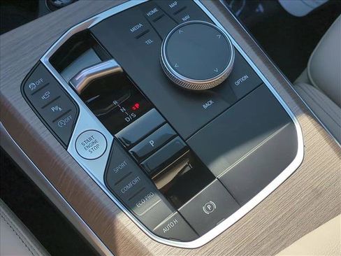 New 2026 BMW 330i Sedan w/ Premium Package image 12