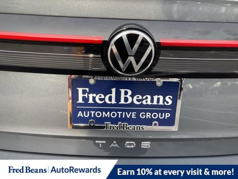 New 2026 Volkswagen Taos SE image 15