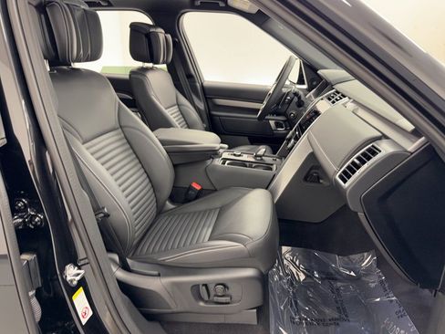 Certified 2026 Land Rover Discovery Dynamic SE AWD/4WD image 30