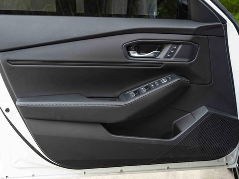 Used 2025 Honda Accord Sport image 37