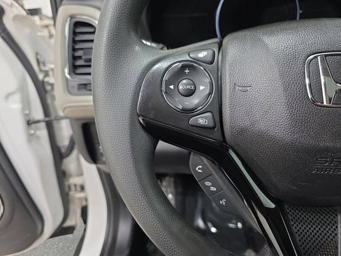 Used 2019 Honda HR-V EX image 17