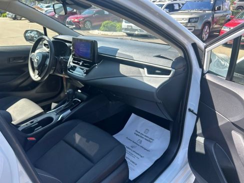 Used 2024 Toyota Corolla LE FWD image 12