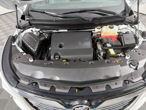 Used 2024 Buick Enclave Essence FWD image 30