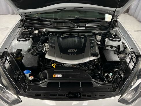 Used 2015 Hyundai Genesis 3.8 image 26