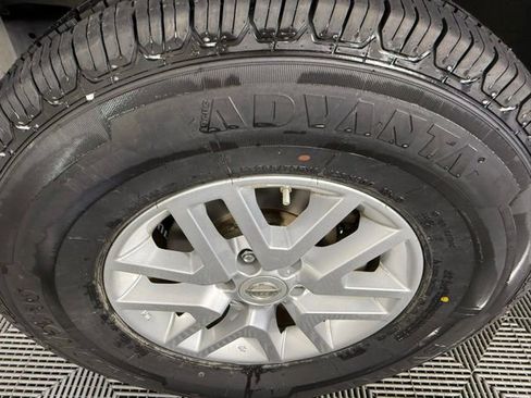 Used 2019 Nissan Frontier SV AWD/4WD image 13
