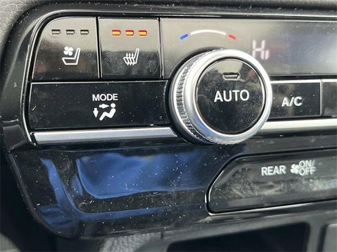 Used 2023 Honda Pilot Elite image 38