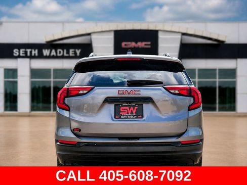Used 2021 GMC Terrain SLT w/ Infotainment Package II FWD image 6