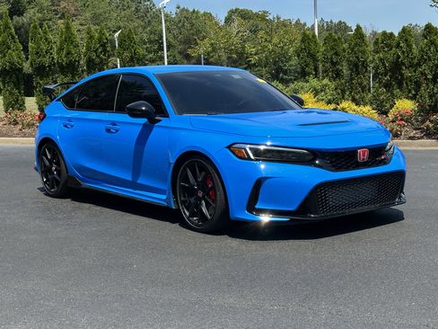 Used 2025 Honda Civic Type R image 2