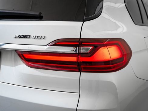 Used 2021 BMW X7 xDrive40i w/ Premium Package image 9