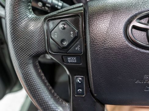Used 2022 Toyota Tacoma TRD Sport w/ Technology Package RWD image 29