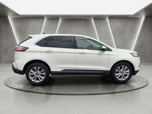 Used 2022 Ford Edge Titanium AWD/4WD image 6