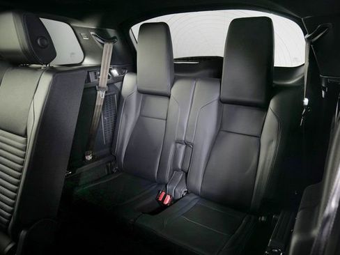 Used 2025 Land Rover Discovery Sport Dynamic SE AWD/4WD image 19