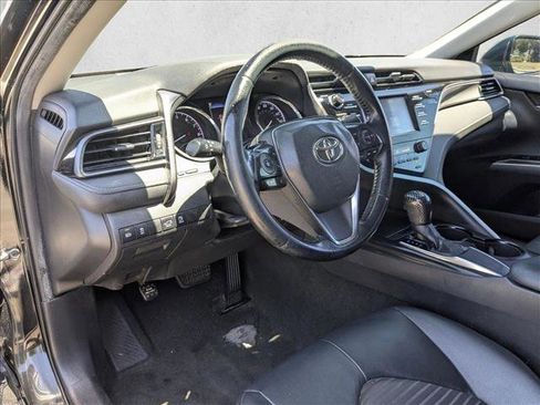 Used 2019 Toyota Camry SE w/ Carpet Mat Package FWD image 10