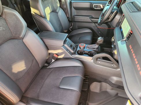 New 2025 Ford Bronco Raptor image 14