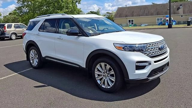 Used 2021 Ford Explorer Limited w/ Hybrid Equipment Group 310A AWD/4WD image 2
