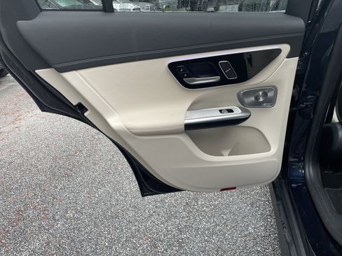 Certified 2024 Mercedes-Benz GLC 300 image 38