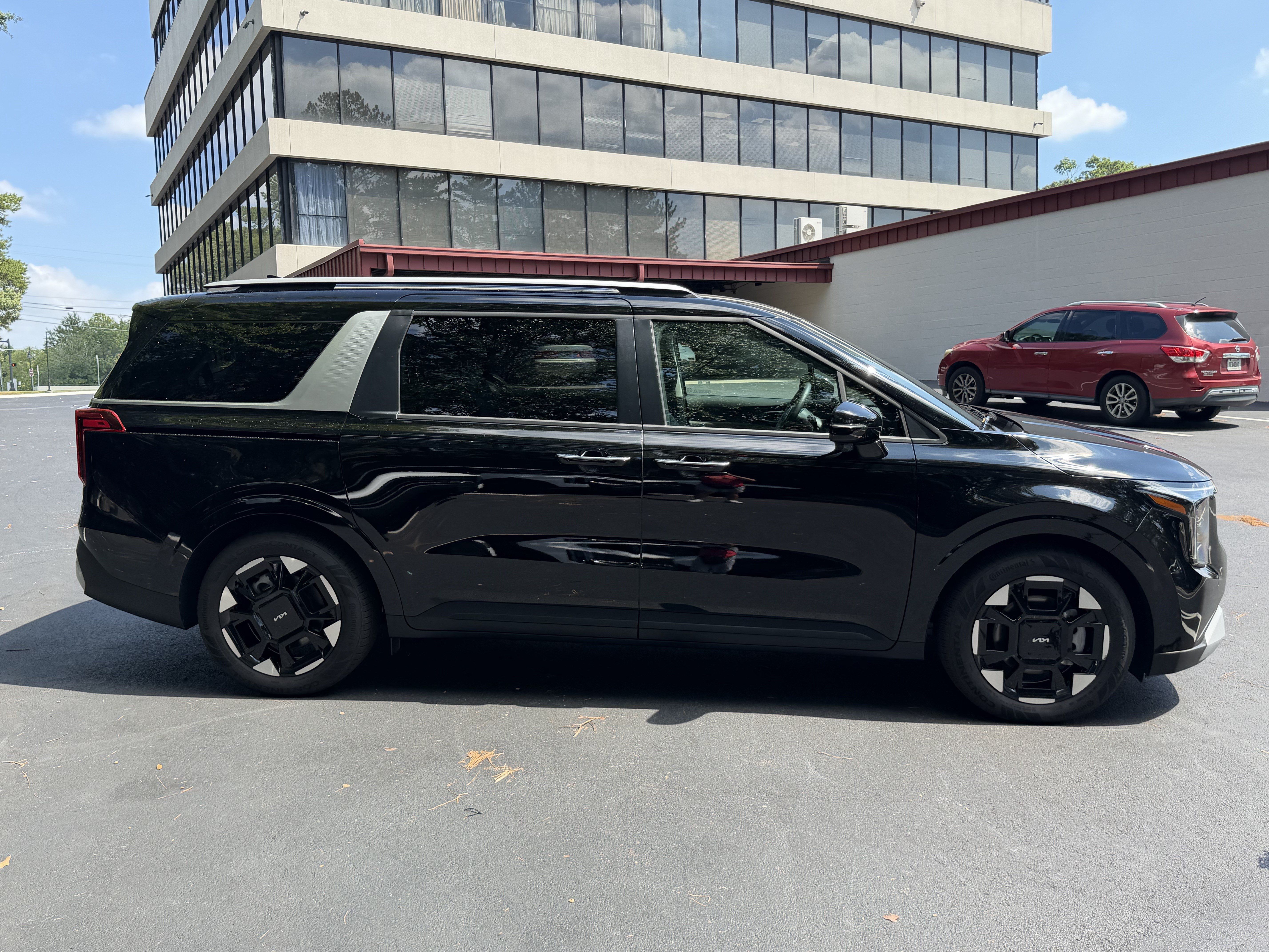 Certified 2026 Kia Carnival EX FWD image 8
