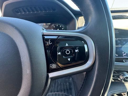 Used 2019 Volvo XC90 T6 Momentum w/ Protection Package Premier AWD/4WD image 21