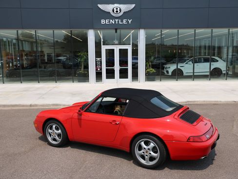 Used 1995 Porsche 911 Carrera RWD image 10