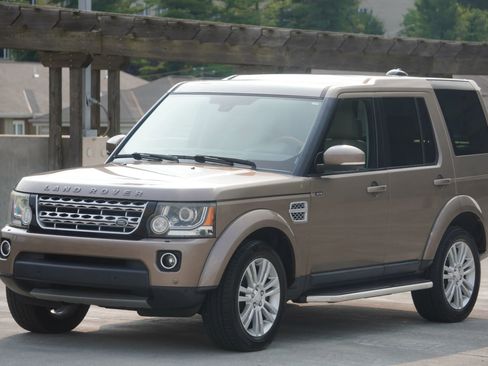 Used 2015 Land Rover LR4 HSE LUX image 11