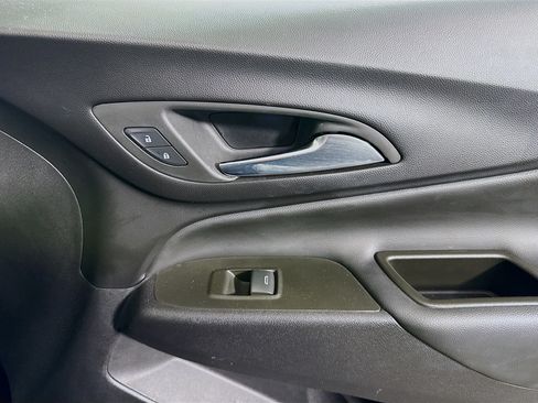 Used 2024 Chevrolet Equinox LT FWD image 31