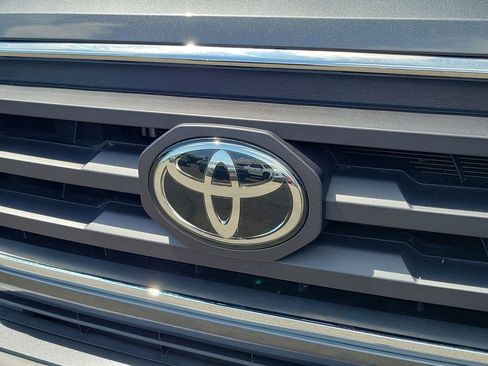 Used 2021 Toyota Tacoma SR5 image 28