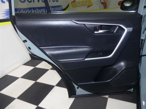 Used 2022 Toyota RAV4 XLE image 27