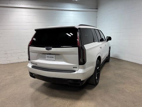 Used 2023 Cadillac Escalade Sport w/ LPO, ONYX Package AWD/4WD image 7