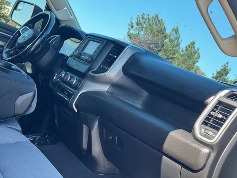 Used 2019 RAM 1500 Big Horn image 29