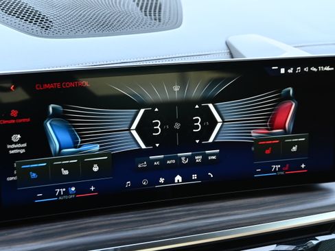 New 2026 BMW X6 xDrive40i w/ Climate Comfort Package image 18