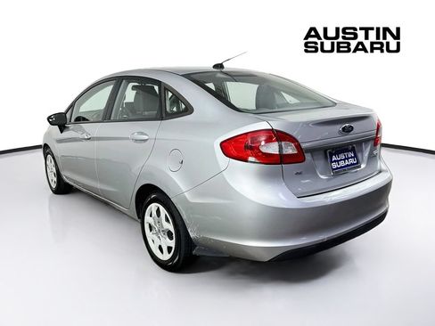 Used 2013 Ford Fiesta SE FWD image 5