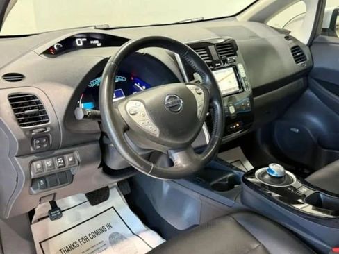 Used 2016 Nissan Leaf SL w/ Premium Package image 12
