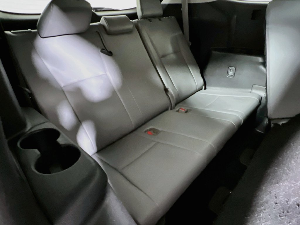Certified 2020 Toyota Highlander XLE FWD image 24