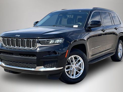 Used 2022 Jeep Grand Cherokee L Laredo w/ Luxury Tech Group I AWD/4WD image 3