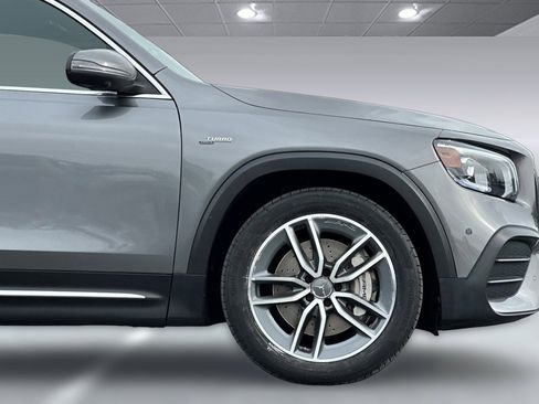 Used 2022 Mercedes-Benz GLB 35 AMG 4MATIC image 35