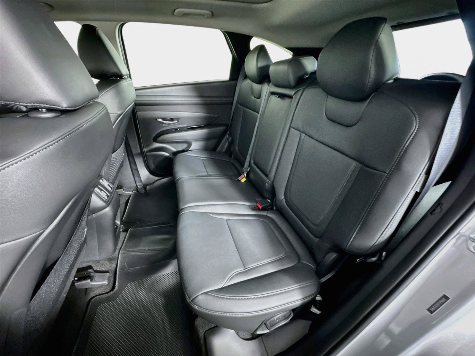 New 2026 Hyundai Tucson Limited FWD image 24