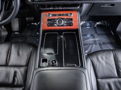 Used 2021 Lincoln Aviator Reserve w/ Elements Package Plus image 34