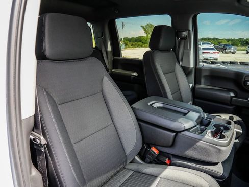 Used 2025 Chevrolet Silverado 2500 Custom w/ Custom Convenience Package AWD/4WD image 17