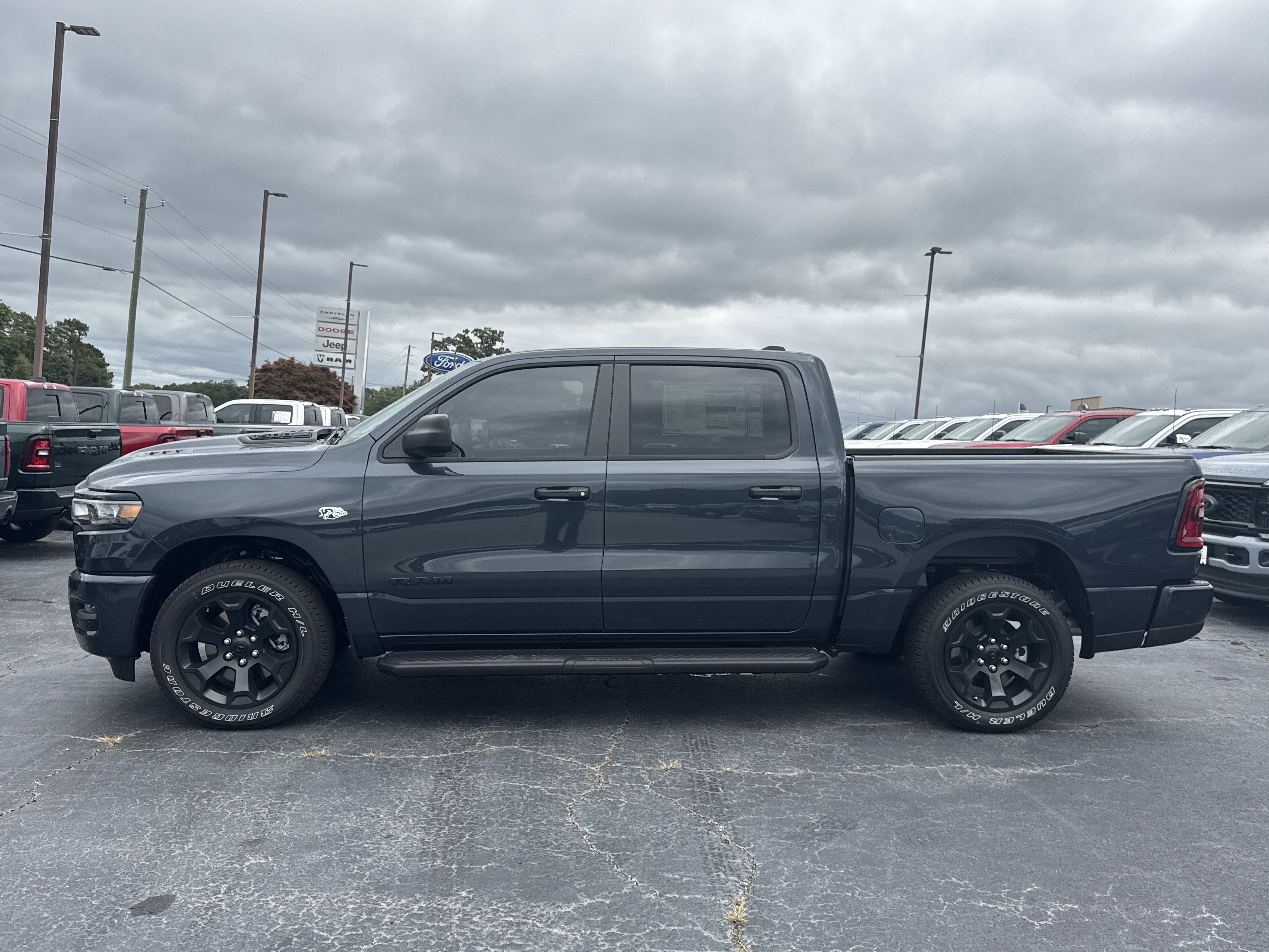 New 2026 RAM 1500 Express AWD/4WD image 8