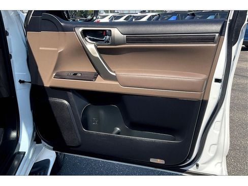 Used 2021 Lexus GX 460 Premium image 26