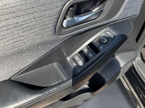 Used 2023 Nissan Rogue SV image 12